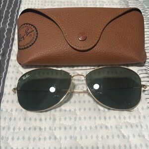 Ray-Ban Gold Frame Sunglasses with Brown Case